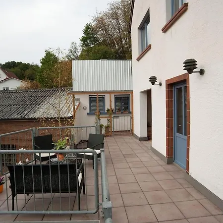 Haus Burgblick Kaminzimmer Гостевой дом *