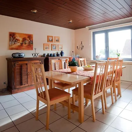 Гостевой дом Haus Burgblick Kaminzimmer